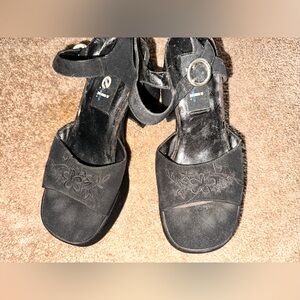 Vintage 90s Y2K Black Chunky Platform Heel Shoes